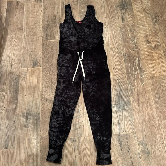 n:Philanthropy Woman’s Tie Dye Tank Jumpsuit Size Small - Picture 1 of 6